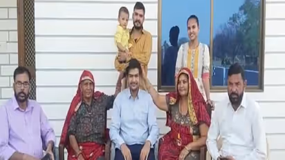 कारगिल युद्ध में पैर गंवाने वाले फौजी पिता का बेटा बना IAS, गांव में पढ़ाई की और रच दिया इतिहास