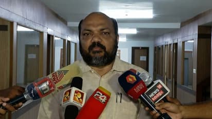 'സ്പീക്കറുടെ റൂളിംഗ് പ്രതിപക്ഷം സഭക്ക് പുറത്ത് ഉന്നയിച്ചത് ചട്ടവിരുദ്ധം, ശ്രീലേഖയുടെ വീഡിയോ അനുചിതം' : മന്ത്രി