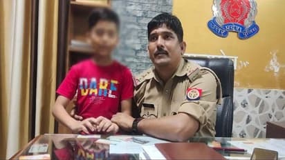 पिता की मौत के बाद मां के साथ थाने पहुंचा मासूम, कहा- अंकल मुझे और मां को दादा-दादी और चाचा से बचा लीजिए