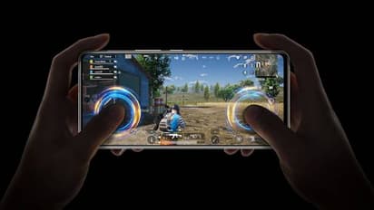 12 நிமிடங்களில் 50% சார்ஜ்... அசத்தல் விலையில் புது ஸ்மார்ட்போன் அறிமுகம்..!