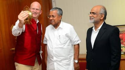 നോർവേ അംബാസഡർ ഹാൻസ് ജേക്കബ് ഫ്രെയ്‌ഡൻലുൻഡുമായി കൂടിക്കാഴ്ച നടത്തി മുഖ്യമന്ത്രി