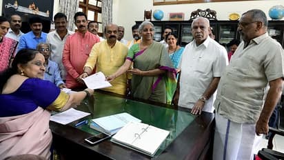 केंद्रीय वित्तमंत्री निर्मला सीतारमण ने बीजेपी तो जयराम रमेश ने कांग्रेस कैंडिडेट के रूप में किया नामांकन