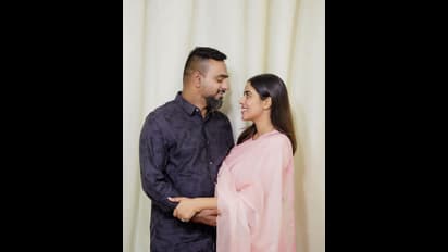 Poorna: షాక్... కాబోయేవాడిని పరిచయం చేసిన పూర్ణ... ఇంతకు ఎవరీ అసిఫ్ అలీ?