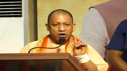 सीएम योगी आदित्यनाथ ने गिनाईं सरकार की उपलब्धियां, पीएम मोदी को लेकर कह दी बड़ी बात