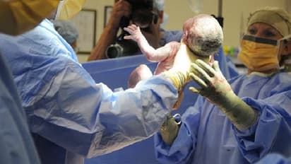 പ്രസവമുറിയില്‍ നിന്ന് അലറിക്കൊണ്ട് ഭര്‍ത്താവിനെ പുറത്താക്കി; യുവതിയുടെ അനുഭവം