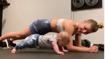  'അമ്മയ്ക്കൊപ്പം ഞാനുമുണ്ട്'; അഞ്ച് മാസം പ്രായമുള്ള കുഞ്ഞിന്‍റെ വ്യായാമ വീഡിയോ വൈറല്‍