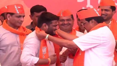 ಗೋಪೂಜೆ ಮಾಡಿ ಬಿಜೆಪಿಗೆ ಸೇರ್ಪಡೆಯಾದ ಹಾರ್ದಿಕ್ ಪಟೇಲ್!