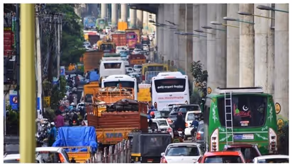 എറണാകുളം ജില്ലയിൽ ടിപ്പര് ലോറികള്ക്ക് നിയന്ത്രണം,തീരുമാനം വിദ്യാര്ത്ഥികളുടെ സുരക്ഷ കണക്കിലെടുത്ത്