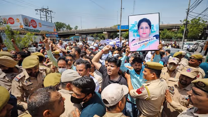 30 जून से होने जा रही अमरनाथ यात्रा से पहले 'टार्गेट किलिंग' ने टेंशन बढ़ाई, MHA ने की हाईलेवल मीटिंग