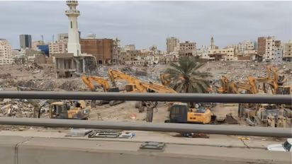 4000 ಮನೆ ಧ್ವಂಸ ವಿರುದ್ಧ ನಿವಾಸಿಗಳು ಸುಪ್ರೀಂಕೋರ್ಟ್ಗೆ