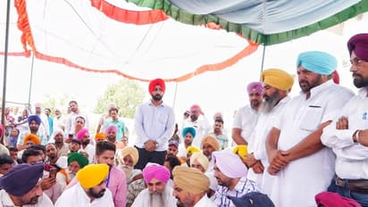 Punjab CM Bhagwant Mann meets Sidhu Moose Wala's father, offers condolences