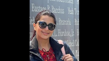 Bhumika Chawla: పార్టీ మూడ్ లో భూమిక.. ఫ్రెండ్స్ తో ఎంజాయ్ చేస్తూ బ్లాక్ డ్రెస్ లో గ్లామర్ మెరుపులు 