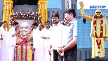 Kalaignar: சிறுவர் உருவில் வாழும் கலைஞர்..! நெகிழ்ச்சி தருணத்தின் வைரல் போட்டோஸ் இதோ !