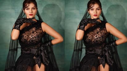 'छोटी बहू' रुबीना दिलैक हुईं बोल्ड एंड सेक्सी,  ट्रांसपेरेंट ड्रेस में दिखाया कातिलाना अंदाज, देखें  7 PHOTOS