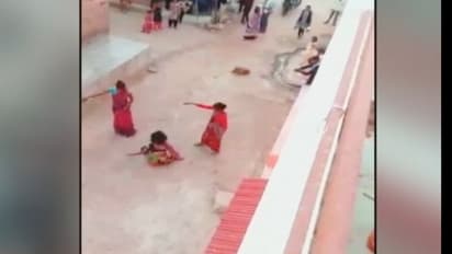 ಹೆಣ್ಮಕ್ಕಳಿಗೆ ಜನ್ಮ ಕೊಟ್ಟಳೆಂದು ನಡುರಸ್ತೆಯಲ್ಲೇ ಮಹಿಳೆಯ ಥಳಿಸಿದ ಗಂಡ, ಅತ್ತೆ!