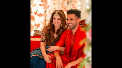 భార్యల కన్నా క్రికెట్ లో ఒత్తిడే బెటర్ అంటున్న దీపక్ చాహర్.. పెళ్లైన నెలరోజులకే తత్వం బోధపడినట్టుందిగా..!