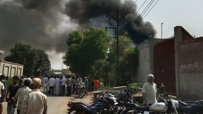 కెమికల్ ఫ్యాక్టరీలో భారీ పేలుడు.. 8 మంది కార్మికులు దుర్మరణం.. ఫ్యాక్టరీలో చిక్కుకున్న పలువురు కూలీలు