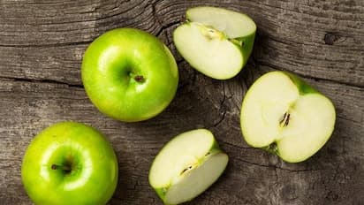 Health Benefits of Green Apple :  അറിയാം ഗ്രീൻ ആപ്പിൾ കഴിച്ചാലുള്ള ഏഴ് ആരോ​ഗ്യ​ഗുണങ്ങൾ