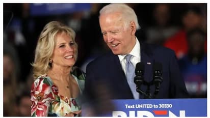 അവധിക്കാല വസതിക്ക് മുകളിൽ സ്വകാര്യ വിമാനം; ബൈഡനെയും കുടുംബത്തെയും മാറ്റി