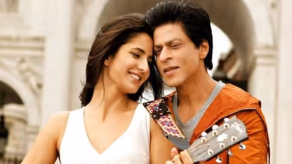 ಶಾರುಖ್‌, ಕತ್ರೀನಾ, ಫಡ್ನವೀಸ್‌ಗೆ ಕೋವಿಡ್‌ ದೃಢ: 4ನೇ ಅಲೆ ಭೀತಿ, ಗಣ್ಯರಿಗೆ ಸೋಂಕು!