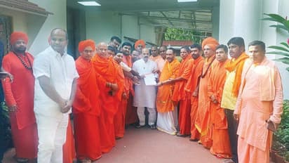 ಪೀರ್‌ ಪಾಷಾ ಬಂಗ್ಲೆ ವಶಕ್ಕೆ ಸಿಎಂ ಬೊಮ್ಮಾಯಿಗೆ 25 ಶ್ರೀಗಳ ಮೊರೆ