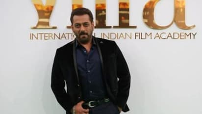 IIFA 2022 में सलमान खान के छलके आंसू, बोनी कपूर और सुनील शेट्टी को इस बात के लिए किया शुक्रिया