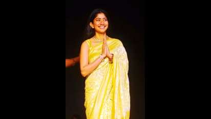 సాయిపల్లవికి అందుకేనా ఇంత క్రేజ్? చీరలో మెరిసిపోతున్న తమిళ బ్యూటీ..