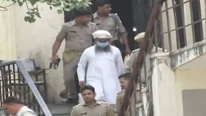 2006 వారణాసి పేలుళ్ల కేసు:  వలీవుల్లా ఖాన్ కు మరణ శిక్ష