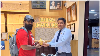 മണ്ണിൽ എന്നും പൊന്ന് വിളയണം; ഭീമ പരിസ്ഥിതി ദിനത്തിൽ മൺകുടുക്കകൾ വിതരണം ചെയ്‍തു