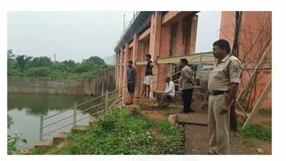  టెన్త్ క్లాస్ లో ఫెయిల్:విశాఖలో విద్యార్ధి అదృశ్యం, ఆత్మహత్య చేసుకొన్నాడా?