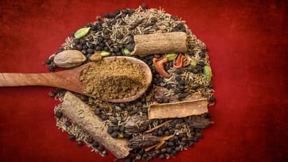 கொளுத்தும் வெயிலில் உடலை குளுகுளுவென வைக்க உதவும் மசாலாக்கள்..!!