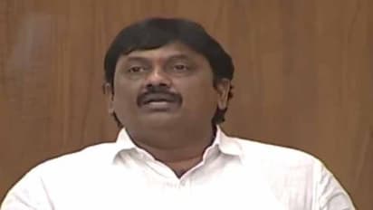 నర్సీపట్నం ఎమ్మెల్యేకు నిరసన సెగ: అయ్యన్నపై ఎమ్మెల్యే గణేష్ ఫైర్