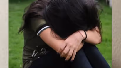 डेढ़ महीने से कर रहा था रेप, हदें पार हुईं तो 14 साल की लड़की ने रेपिस्ट को मार डाला