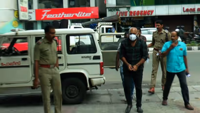 കൊച്ചിയിൽ പെട്രോൾ പമ്പ് കള്ളനെ പിടിക്കാൻ പൊലീസിന്റെ അത്യധ്വാനം; 200 ഓളം സിസിടിവികൾ പരിശോധിച്ചു!