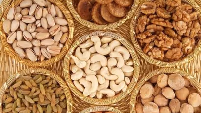 మీకు తెలుసా.. డ్రై ఫ్రూట్స్ ను తినడానికి ఓ పద్దతుంది..!