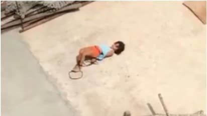 ഹോംവർക്ക് ചെയ്തില്ല; ആറ് വയസുകാരിയെ അമ്മ ടെറസിൽ കെട്ടിയിട്ടതായി പരാതി, പൊലീസ് അന്വേഷണം തുടങ്ങി