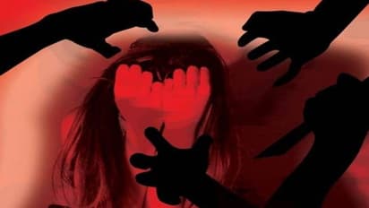 அய்யோ என்ன காப்பாத்துங்க.. ஓடும் பேருந்தில் சிறுமி கூட்டு பாலியல் பலாத்காரம்..நாட்டை உலுக்கிய அடுத்த அதிர்ச்சி