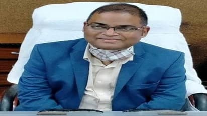 2011 बैच के IAS अधिकारी व गोरखपुर के नए डीएम कृष्णा करूणेश, इन जिलों में कर चुके है जिम्मेदारी का निर्वाहन