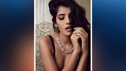 অদিতি হুন্ডিয়ার ৭টি সুপার হট ছবি, যা আপনাকে মুগ্ধ করবে