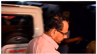 അധ്യാപകന് പ്രതിയായ പീഡനക്കേസുകളുടെ അന്വേഷണം: ആശങ്കയുമായി പൂര്വ വിദ്യാര്ത്ഥിനി കൂട്ടായ്മ