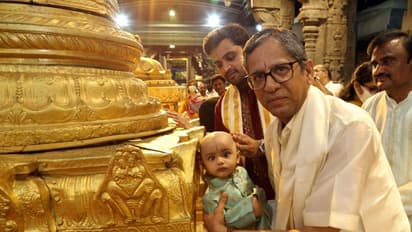 కుటుంబసమేతంగా తిరుమల శ్రీవారిని దర్శించుకున్న సిజెఐ ఎన్వీ రమణ