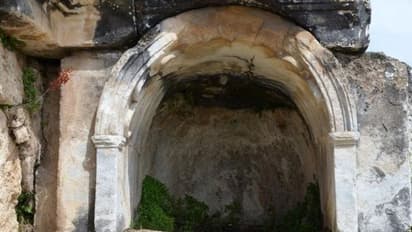 यह ग्रीक मंदिर नहीं, नर्क का दरवाजा है, अंदर गए तो मौत निश्चित! देवता छोड़ते हैं जहरीली गैस?