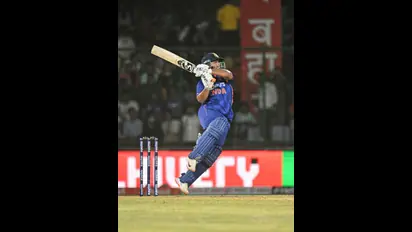 IND vs SA 2022: 'He hasn't learned' - Gavaskar criticizes Pant following dismissal in 4th T20I