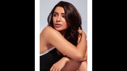 కిల్లింగ్ లుక్ లో మైండ్ బ్లాక్ చేస్తున్న సమంత.. హాట్ నెస్ పెంచేసి మతిపోయేలా స్టార్ హీరోయిన్ పోజులు..