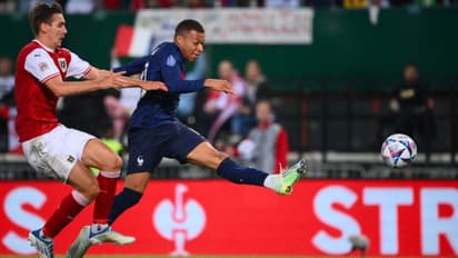 নেশনস লিগের তৃতীয় ম্যাচেও জয় পেল না ফ্রান্স, গোল করে দলের হার বাঁচালেন এমবাপে