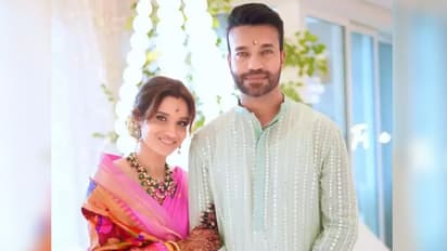 বিয়ের পর প্রথম করবা চৌথ, স্বামী ভিকির জন্য নির্জলা উপবাস রেখেছেন অঙ্কিতা