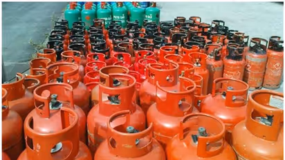 സൗദി അറേബ്യയില് ഗ്യാസ് സിലിണ്ടർ വിൽപന കേന്ദ്രങ്ങളുടെ പദവി ശരിയാക്കാനുള്ള കാലാവധി നീട്ടി