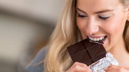 World Chocolate Day: உலக சாக்லேட் தினம்...ஸ்வீட் எடு..கொண்டாடு..! நல்ல பொறப்புதான் சுவைச்சு சாப்பிட கிடைச்சது?