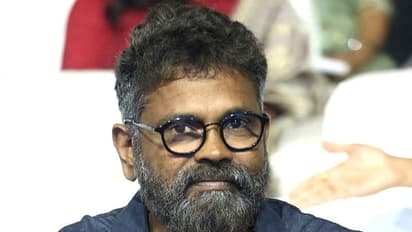 సుకుమార్ కు బాలీవుడ్ స్టార్  డైరెక్టర్ రాజ్ కుమార్ హిరాణీ మెసేజ్,  అల్లు అర్జున్ చెప్పినట్టు జరిగిందిగా...