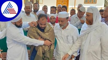 ಕಾಲ್ನಡಿಗೆಯಲ್ಲೇ ಪವಿತ್ರ ಹಜ್ ಯಾತ್ರೆ: ಕೇರಳದ ಯುವಕನಿಗೆ ಉಡುಪಿಯಲ್ಲಿ ಸ್ವಾಗತ